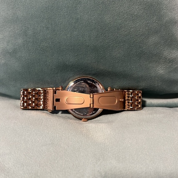 Caravelle Gold Watch - Picture 3 of 4